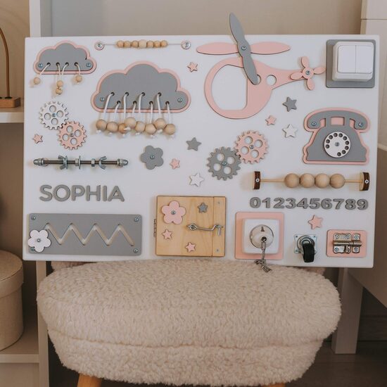 Balts rozā aktivitāšu dēlis 40x60 cm