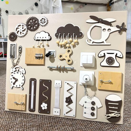 Liels aktivitāšu dēlis- Brūns/Balts- 60x70 cm 