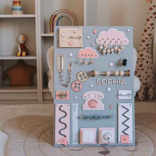 Vertikāls aktivitāšu dēlis Rozā- 60x40 cm