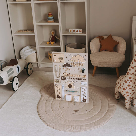 Vertikāls aktivitašu dēlis Brūns 60x40 cm